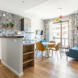 Bellevue Apartment